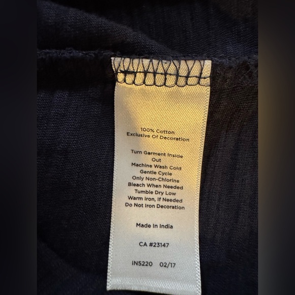 Talbots Floral Embroidered dark Blue Sleevless Top size Large - Picture 8 of 8